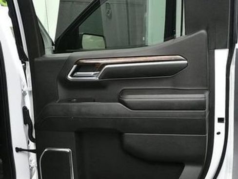 Used 2023 GMC Sierra 1500 Elevation AWD/4WD image 15