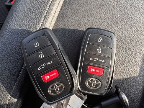 Used 2024 Toyota Grand Highlander Limited image 38