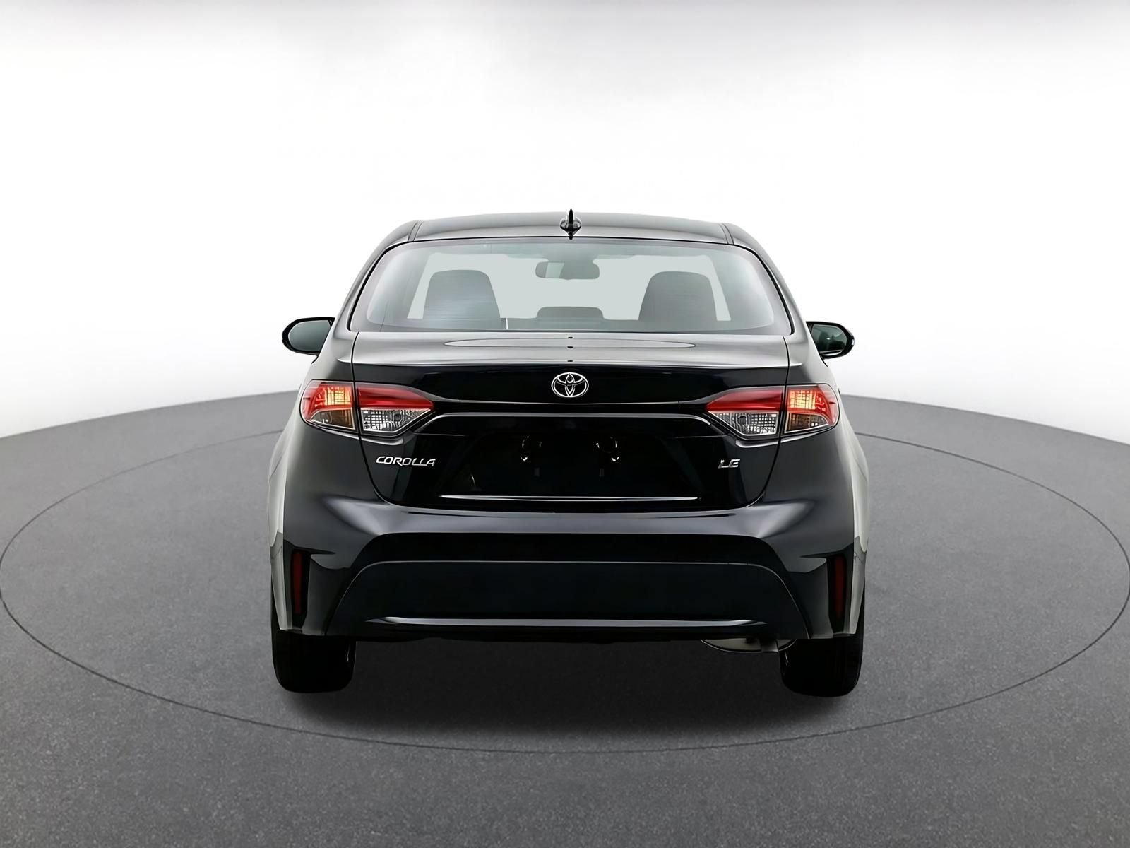 Used 2025 Toyota Corolla LE FWD image 7