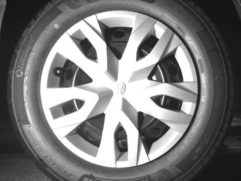 New 2026 Toyota Corolla Cross L image 15