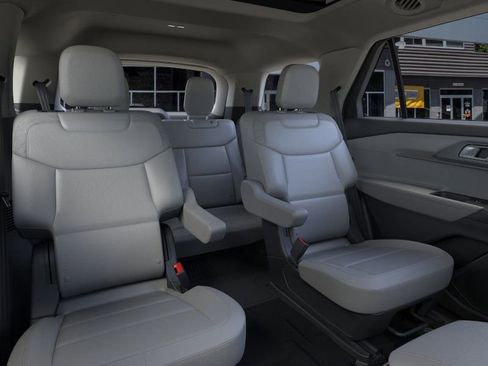 New 2026 Ford Explorer Active w/ Active Comfort Package image 11
