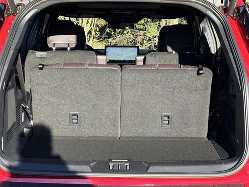 New 2026 Ford Explorer Platinum image 24