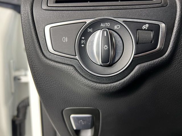 Used 2023 Mercedes-Benz GLC 300 4MATIC Coupe image 17