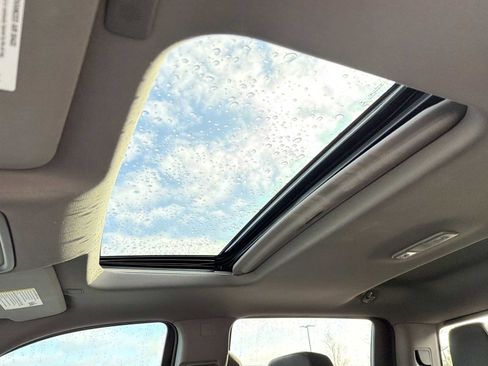 Used 2022 GMC Sierra 1500 SLT w/ SLT Premium Plus Package image 4