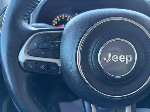 Used 2017 Jeep Renegade Trailhawk image 17