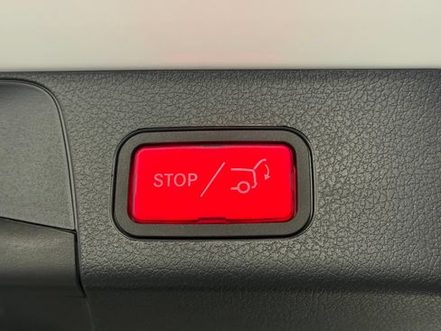 Used 2026 Mercedes-Benz GLB 250 image 17