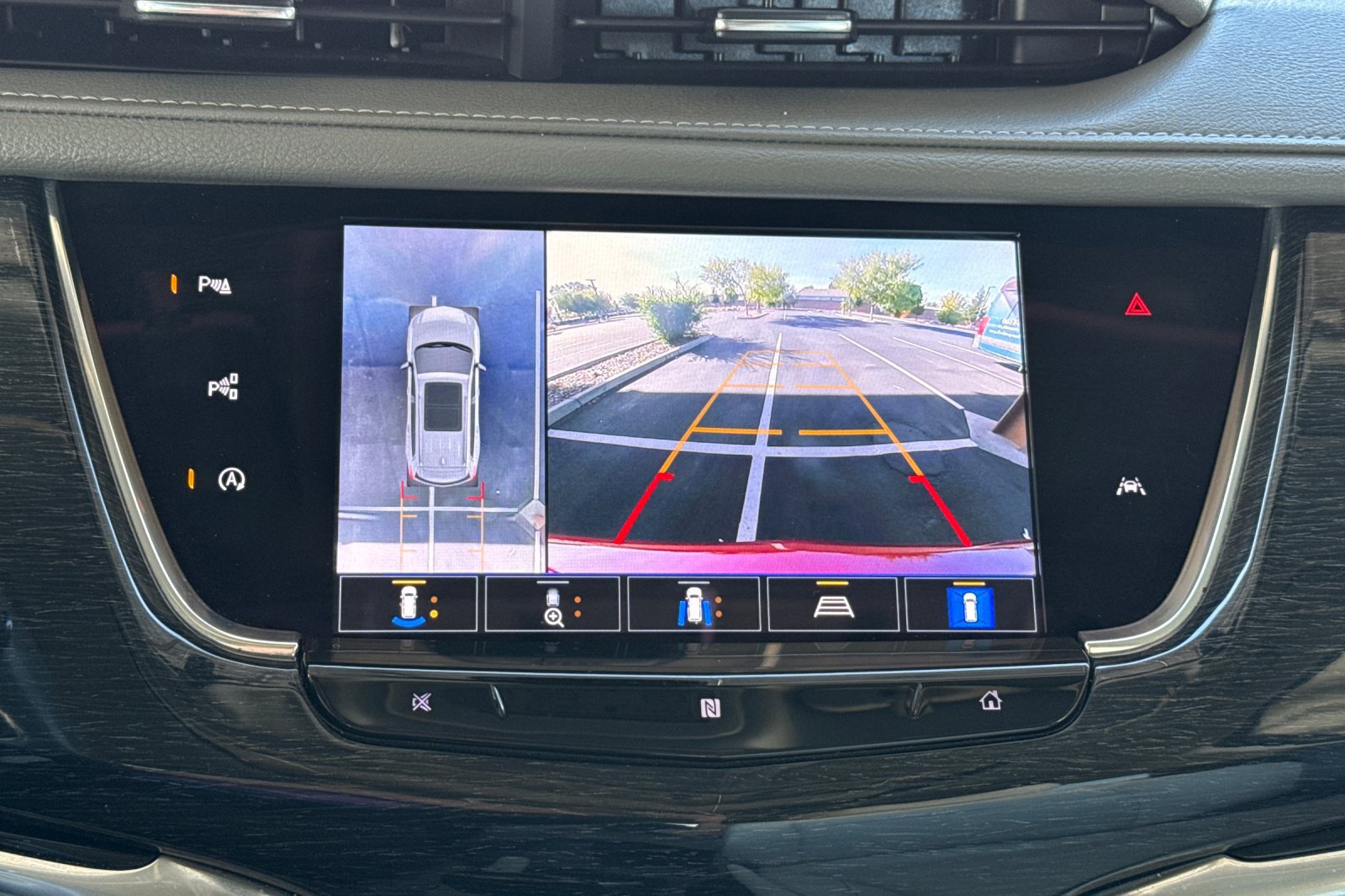 Used 2021 Cadillac XT6 Premium Luxury AWD/4WD image 31