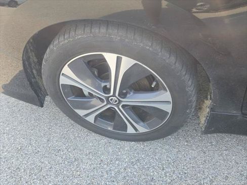 Used 2020 Nissan Leaf SV w/ SV Technology Package FWD image 11