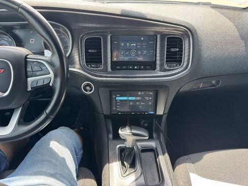 Used 2017 Dodge Charger R/T RWD image 15