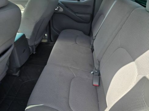 Used 2017 Nissan Frontier SV RWD image 12