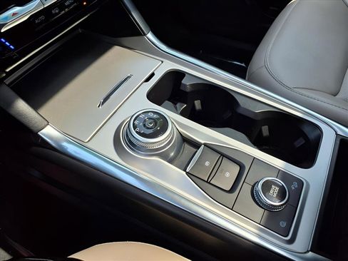 Used 2022 Ford Explorer Limited w/ Equipment Group 301A image 22