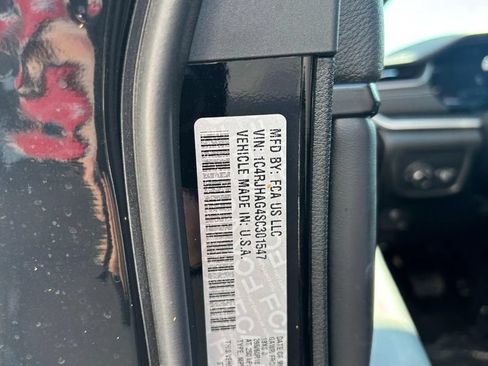Used 2025 Jeep Grand Cherokee Laredo X w/ Luxury Tech Group I AWD/4WD image 22