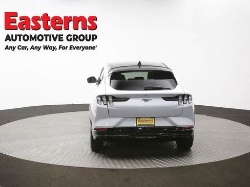 Used 2022 Ford Mustang Mach-E Premium image 39