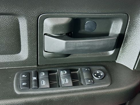 Used 2019 RAM 1500 Express AWD/4WD image 21