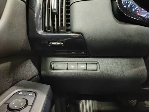 Used 2025 Nissan Pathfinder SV AWD/4WD image 9