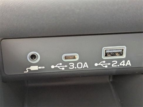 New 2025 Subaru Outback Limited image 24