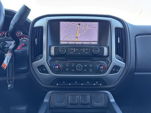 Used 2015 GMC Sierra 1500 SLT w/ SLT Crew Cab Value Package RWD image 29