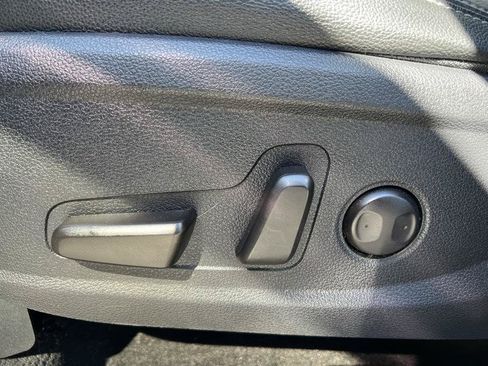 Used 2019 Hyundai Santa Fe Limited AWD/4WD image 29