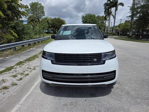 Used 2024 Land Rover Range Rover Autobiography image 8