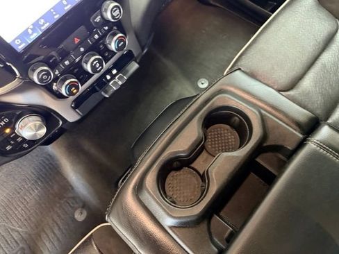 Used 2024 RAM 1500 Laramie AWD/4WD image 32