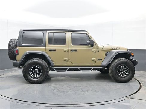 Used 2025 Jeep Wrangler Willys image 15