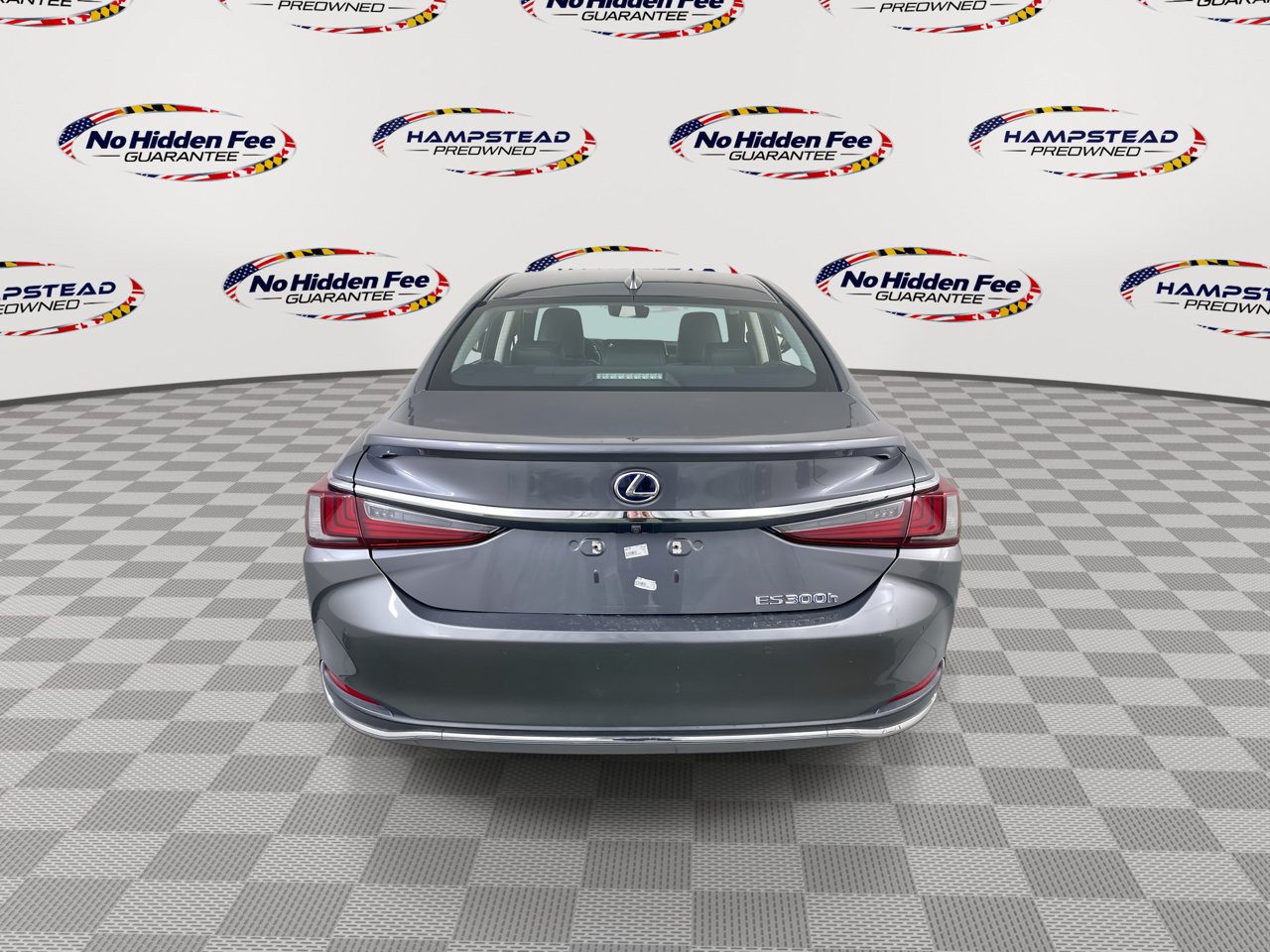 Used 2020 Lexus ES 300h Ultra Luxury w/ Accessory Package 2 FWD image 8