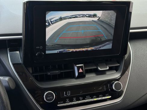 Used 2023 Toyota Corolla LE FWD image 18