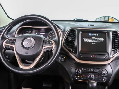 Used 2015 Jeep Cherokee Limited AWD/4WD image 17