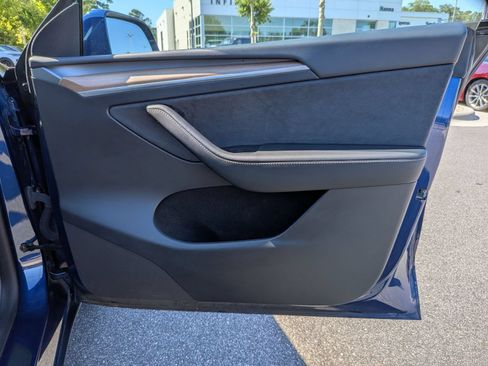 Used 2023 Tesla Model Y Long Range AWD/4WD image 34