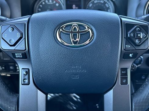 Used 2020 Toyota Tacoma TRD Off-Road w/ TRD Premium Off Road Package image 10