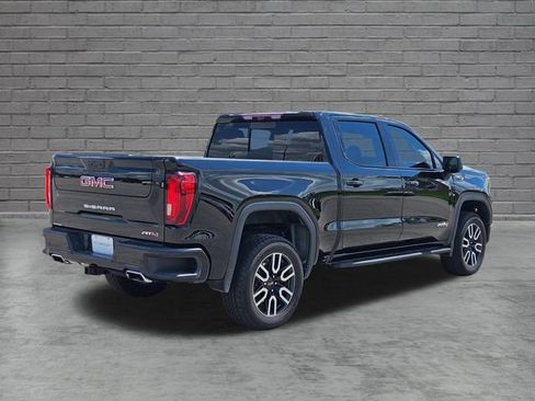 Used 2024 GMC Sierra 1500 AT4 w/ Technology Package AWD/4WD image 5