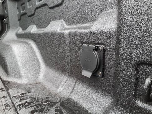 Used 2026 GMC Canyon Elevation w/ Convenience Package RWD image 5