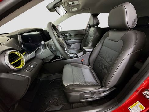 New 2026 Chevrolet Trax LT w/ Driver Confidence Package image 19