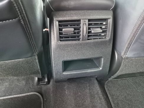 Used 2024 Mitsubishi Outlander SE FWD image 16