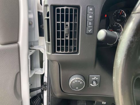 Used 2021 Chevrolet Express 2500 Work Van w/ Driver Convenience Package image 27