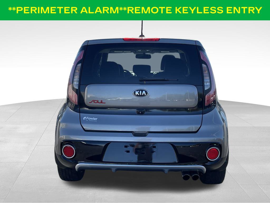 Used 2017 Kia Soul ! FWD image 8