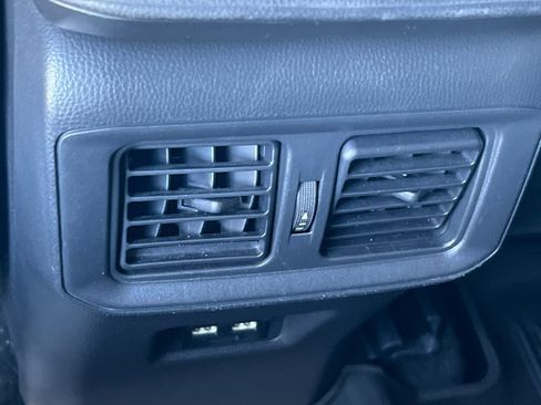 Used 2021 Toyota RAV4 XLE w/ XLE Grade Weather Package AWD/4WD image 40