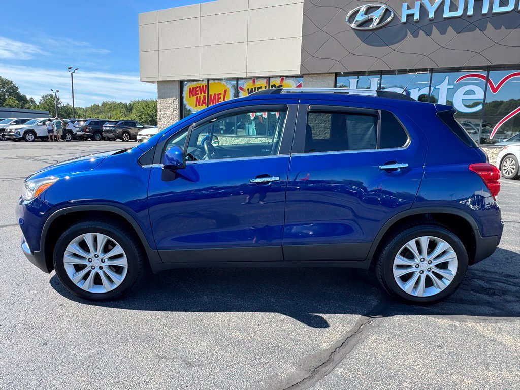 Used 2017 Chevrolet Trax Premier w/ Driver Confidence II Package AWD/4WD image 8