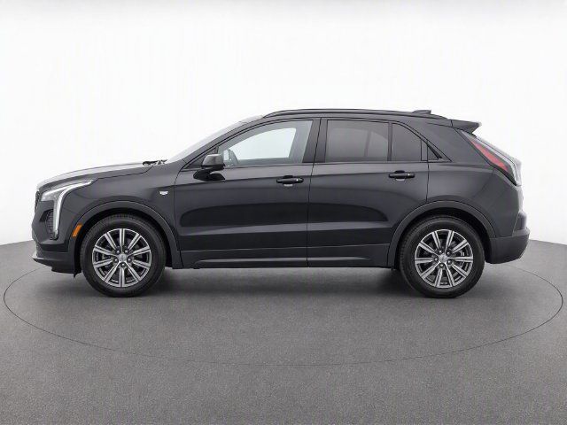 Used 2022 Cadillac XT4 Sport w/ Trailering Package AWD/4WD image 5