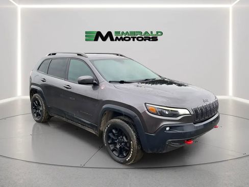 Used 2019 Jeep Cherokee Trailhawk w/ Comfort & Convenience Group AWD/4WD image 1