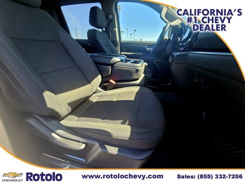 Used 2025 Chevrolet Silverado 2500 LT w/ Convenience Package image 11