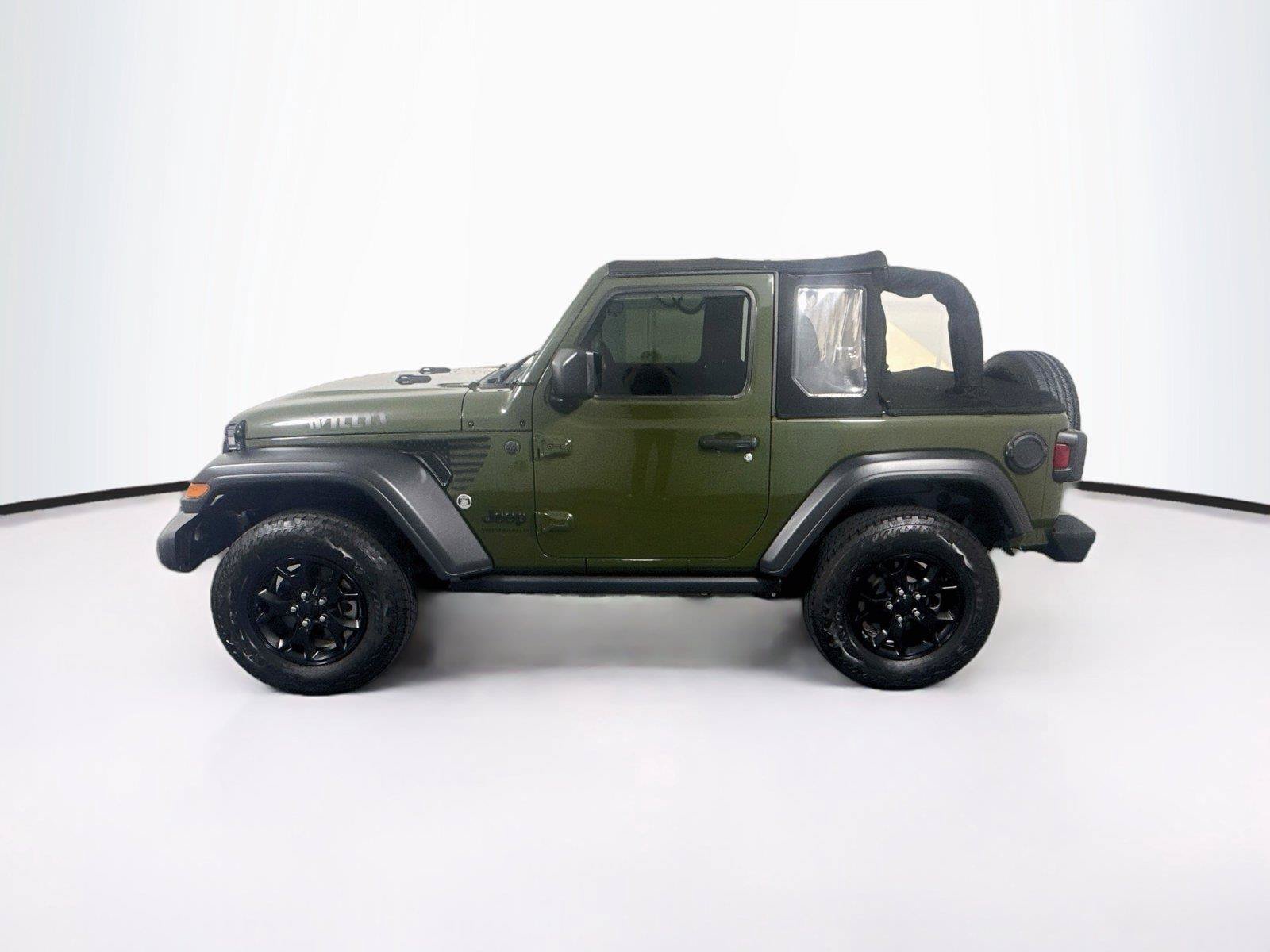 Used 2023 Jeep Wrangler Sport AWD/4WD image 2