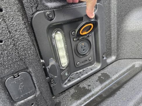 New 2025 Ford Maverick XLT w/ XLT Luxury Package image 24