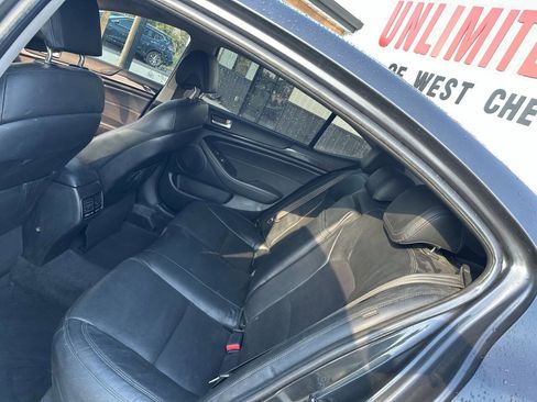 Used 2016 Kia Cadenza Premium image 15