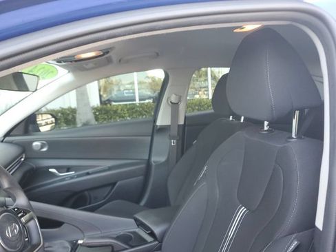Used 2024 Hyundai Elantra SEL FWD image 15