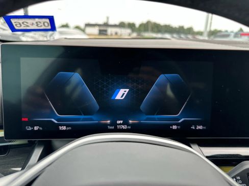 Used 2024 BMW i5 eDrive40i image 47