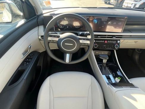 New 2025 Hyundai Tucson SEL image 15
