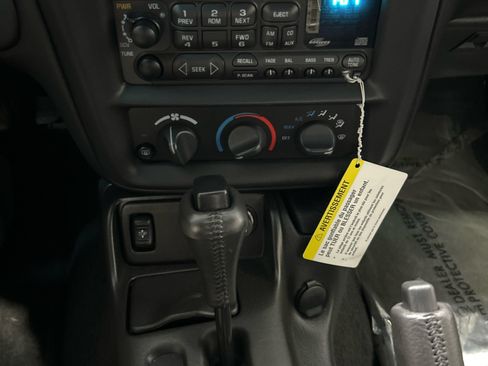 Used 2002 Chevrolet Camaro Z28 w/ Sport Appearance Pkg RWD image 12