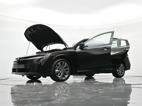 New 2026 Nissan Sentra SL w/ Floor Mat Package FWD image 47
