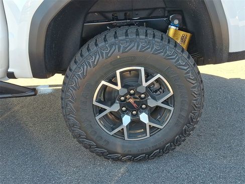 New 2026 GMC Canyon AT4X image 5